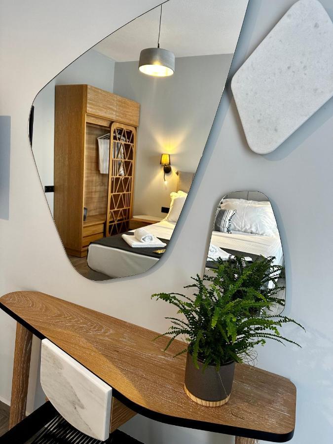 אפרטהוטל Vrasná Thea Comfy Living מראה חיצוני תמונה